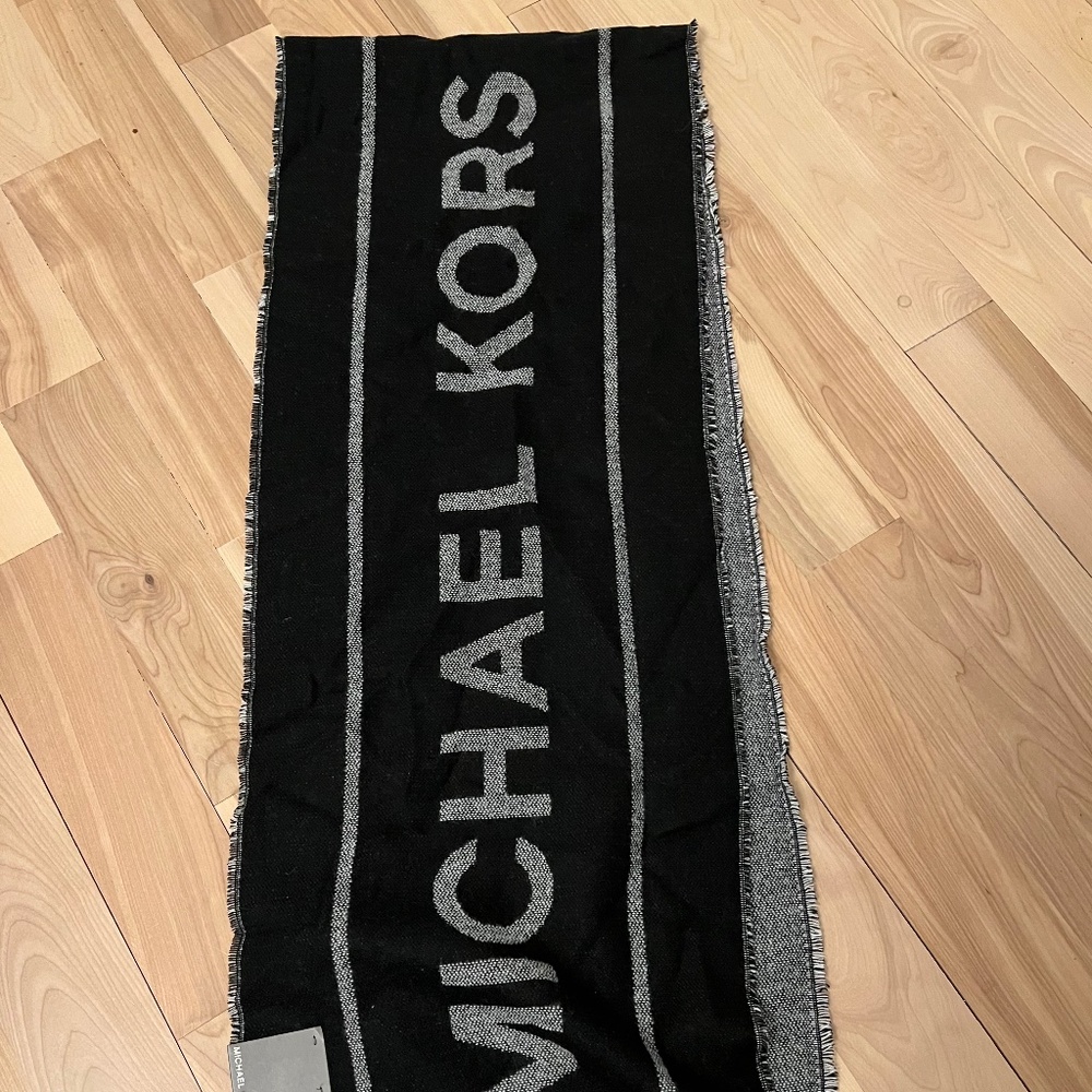 Michael Kors scarf